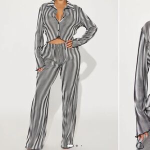 Fashion Nova Blurred Lines Plisse Pant Set NWT